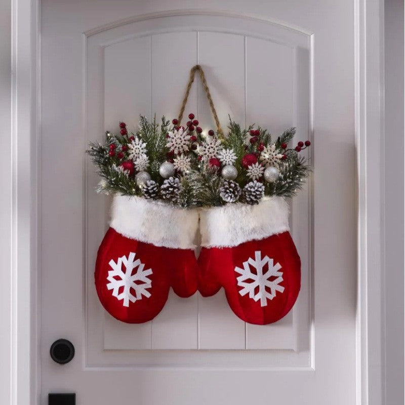Christmas Garland: Glove Shaped Wreath