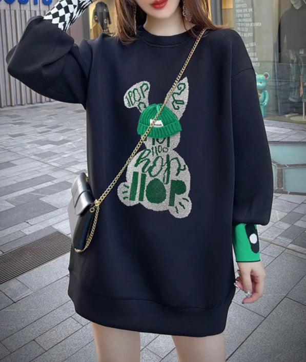 Women's Graphic Sweatshirt - Oversized Streetwear
