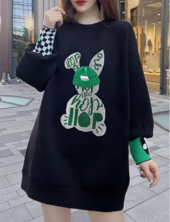 Women's Graphic Sweatshirt - Oversized Streetwear